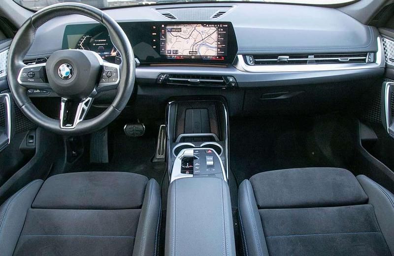 Gebraucht BMW X1 M Sport 218 PS (160 kW) 2023 Saphirschwarz metallic SUV