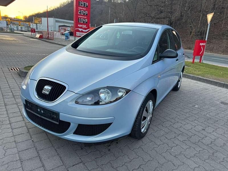 Second-hand Seat Altea 102 CP (75 kW) 2004 Albastru Monovolum