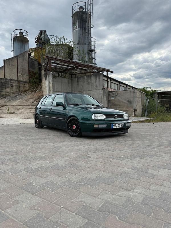 Grün Gebraucht 1997 VW Golf III Family Kleinwagen | 2.999 € (Fairer Preis) - Bild 1/4