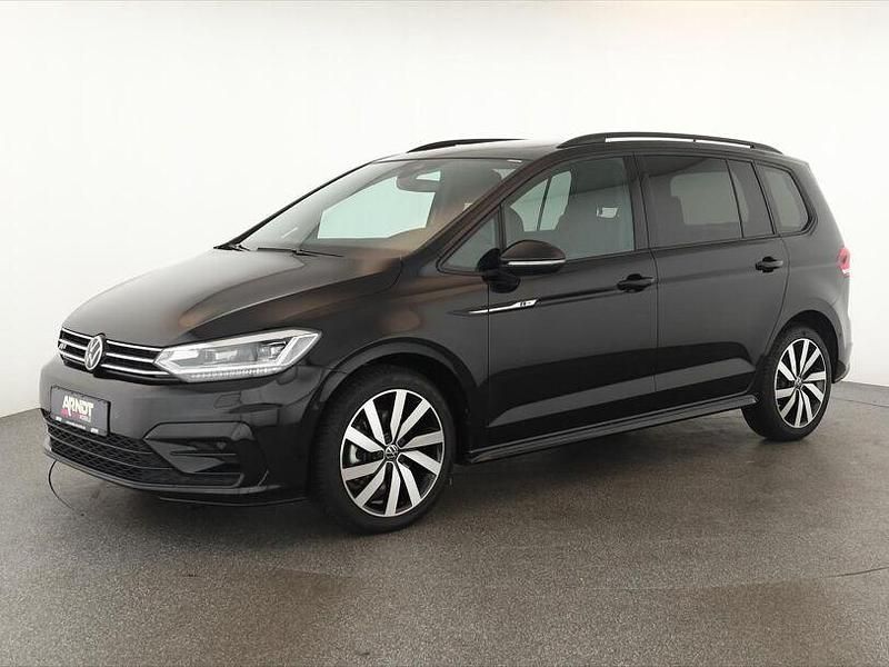 Gebraucht VW Touran Highline 150 PS (110 kW) 2025 Deep black perleffekt Van / Kleinbus