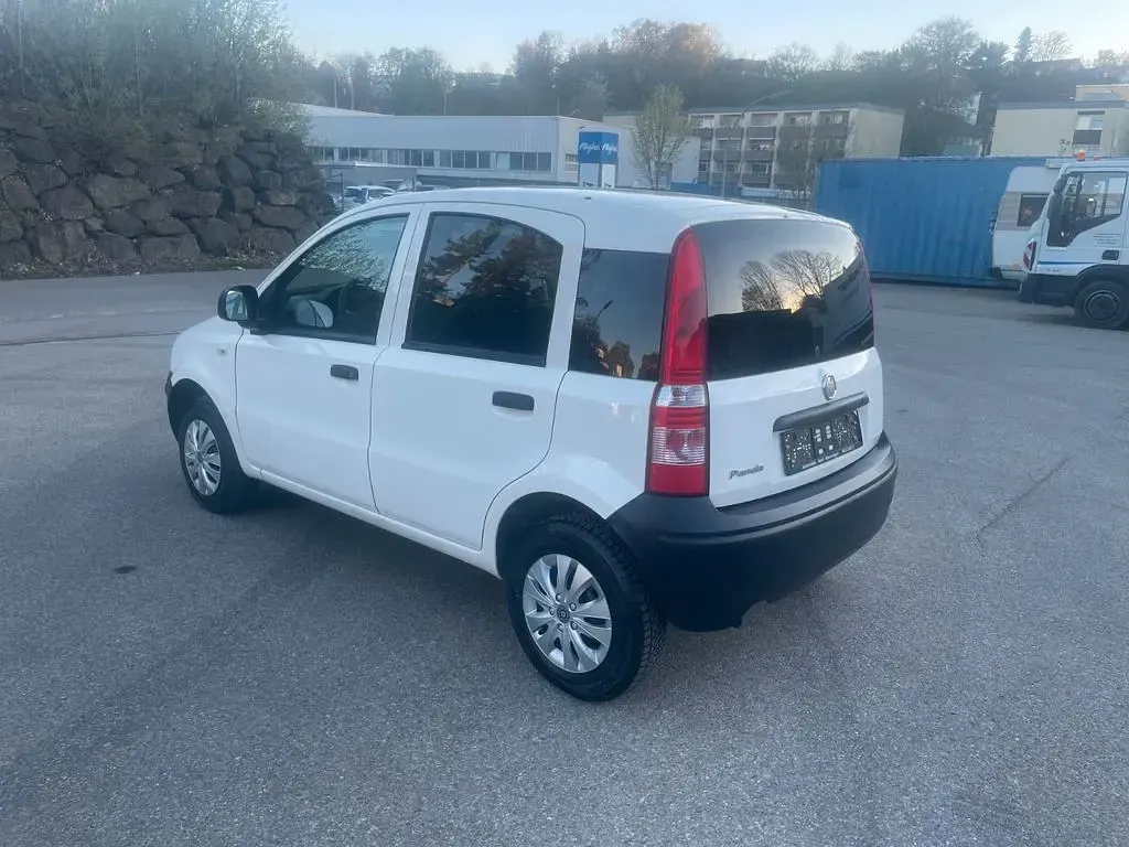 Używany Fiat Panda 69 KM (50 kW) 2011 Biały Hatchback