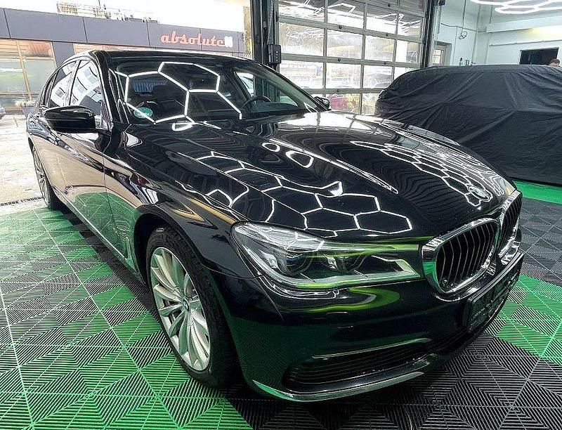 Gebraucht BMW 740 Shadowline 320 PS (235 kW) 2017 Schwarz Limousine