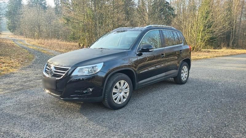 Gebraucht VW Tiguan Team 170 PS (125 kW) 2011 Schwarz SUV