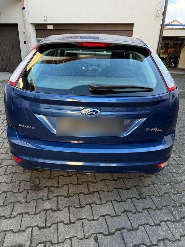 Gebraucht Ford Focus 101 PS (74 kW) 2009 Blau Limousine