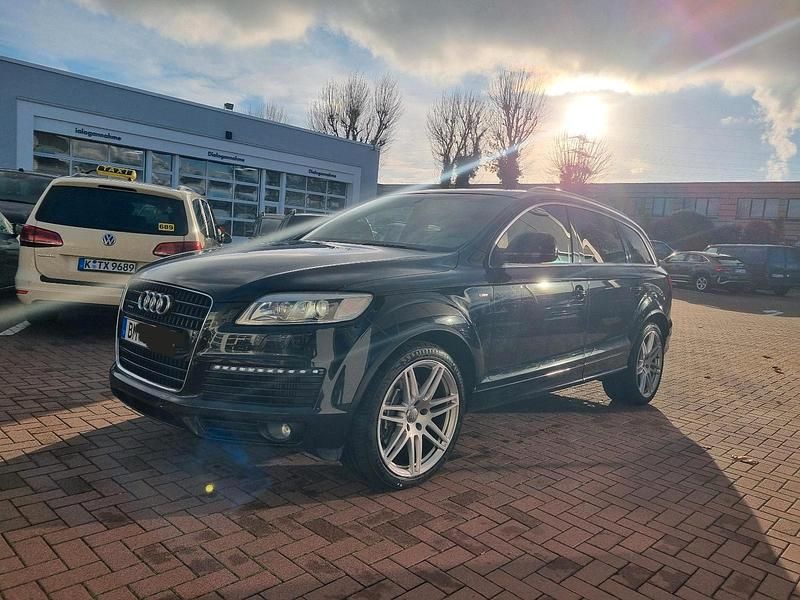 Schwarz Gebraucht 2007 Audi Q7 Comfort SUV | 8.850 € (Superpreis) - Bild 1/4
