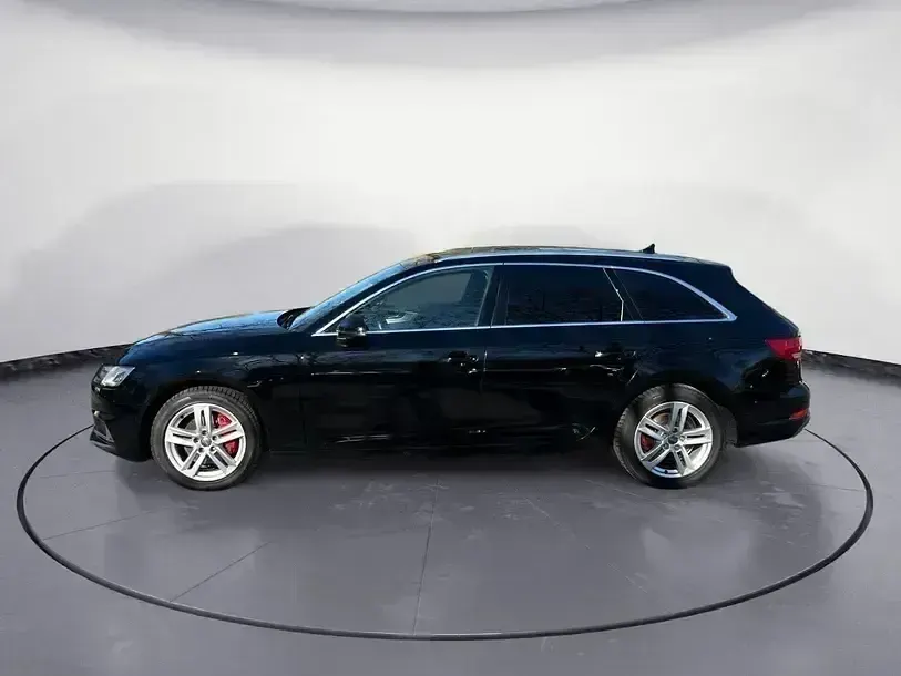 Używany Audi A4 Sport 190 KM (139 kW) 2019 Czarny Kombi