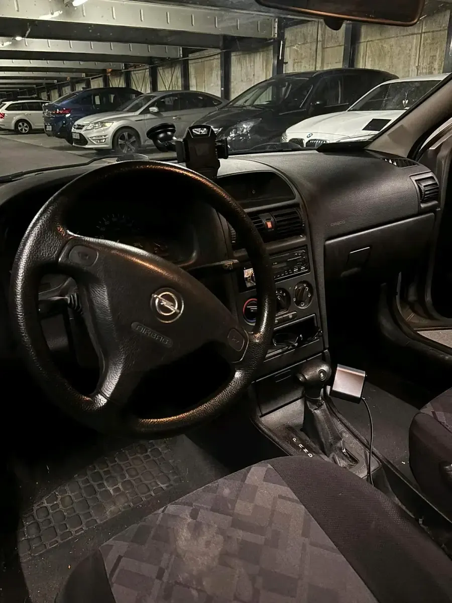 Gebraucht Opel Astra 75 PS (55 kW) 1999 Grau Limousine