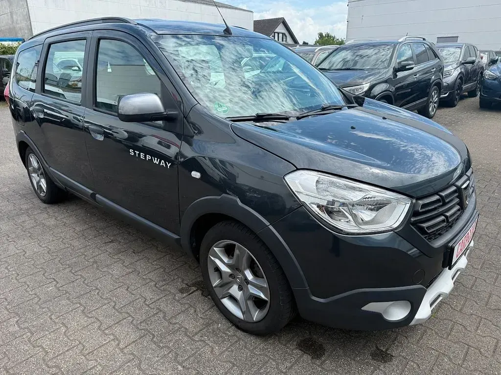 Gebraucht Dacia Lodgy Stepway 116 PS (85 kW) 2021 Grau Van / Kleinbus