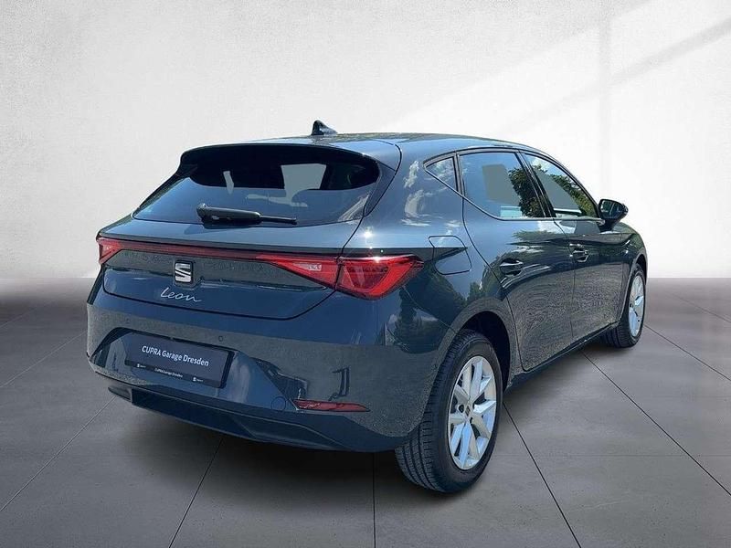 Neu Seat Leon 150 PS (110 kW) 2026 Fiord blau Kleinwagen