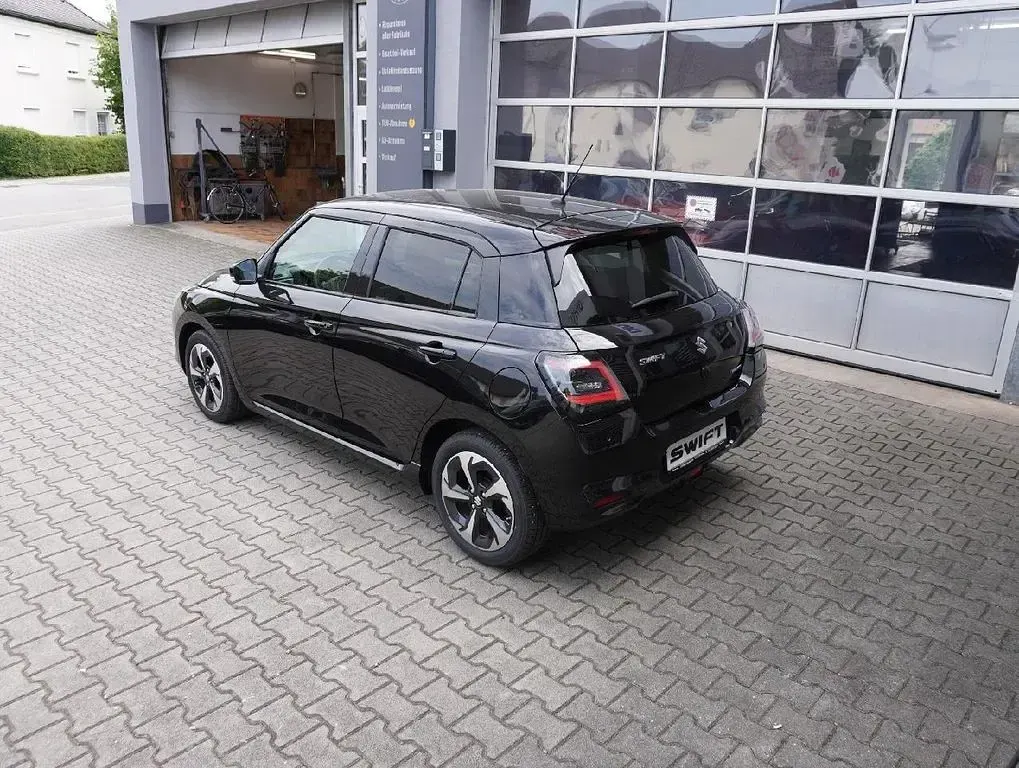 Gebraucht Suzuki Swift Comfort+ 83 PS (61 kW) 2025 Other Kleinwagen