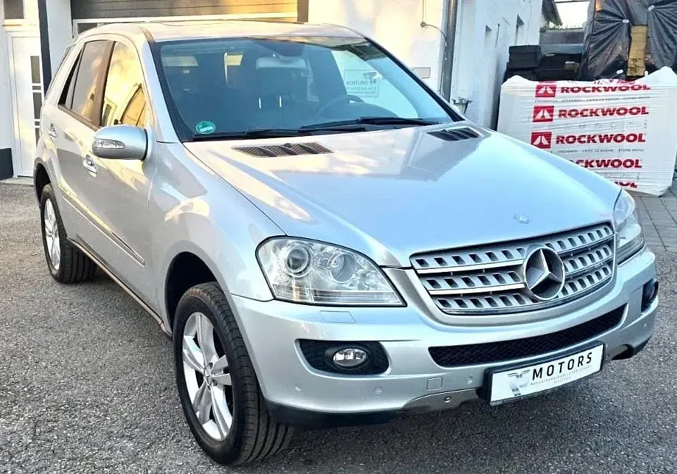 Gebraucht Mercedes ML320 224 PS (164 kW) 2005 Silber SUV