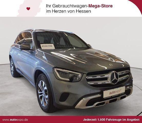 Grau Gebraucht 2021 Mercedes GLC220 SUV | 26.689 € (Guter Preis) - Bild 1/4