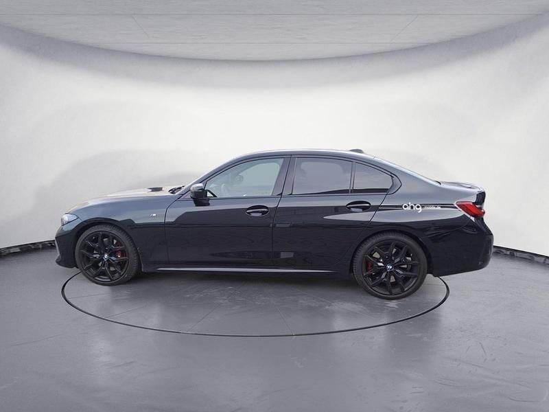 Gebraucht BMW 320 M Sport 190 PS (139 kW) 2025 Saphirschwarz metallic Limousine
