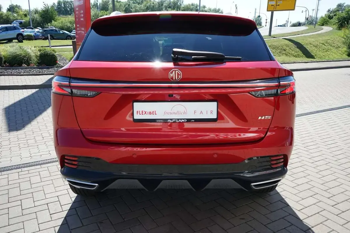 Neu MG HS Luxury 170 PS (125 kW) 2025 Andere SUV