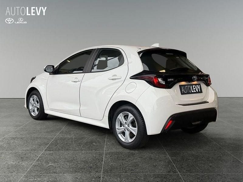Gebraucht Toyota Yaris Hybrid Business Edition 116 PS (85 kW) 2022 Weiß Kleinwagen
