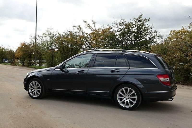 Gebraucht Mercedes C250 204 PS (150 kW) 2010 Grau Kombi
