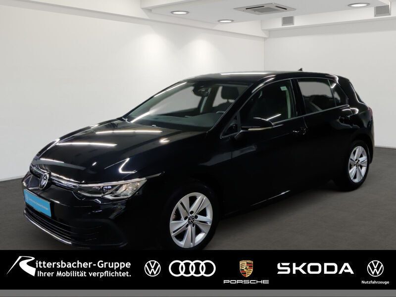 Deep black perleffkt Gebraucht 2021 VW Golf VIII Life Limousine | 24.650 € (Fairer Preis) - Bild 1/4