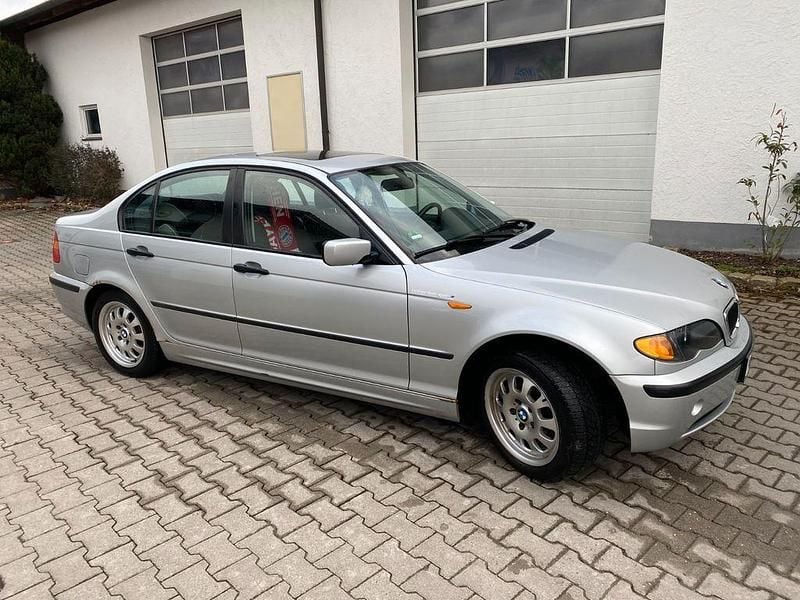 Gebraucht BMW 318 Exclusive 143 PS (105 kW) 2005 Silber Limousine