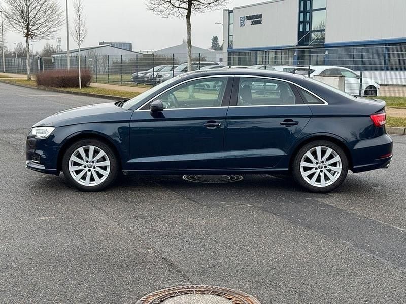 Gebraucht Audi A3 Design 190 PS (139 kW) 2018 Blau Limousine