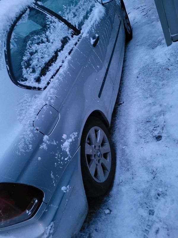 Gebraucht BMW 318 143 PS (105 kW) 2004 Grau Coupé