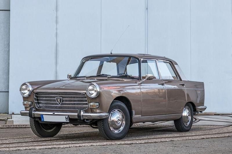 Beige Gebraucht 1966 Peugeot 404 Limousine | 20.000 € - Bild 1/4