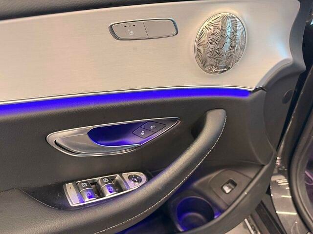 Gebraucht Mercedes E400 331 PS (243 kW) 2022 Lack graphitgrau