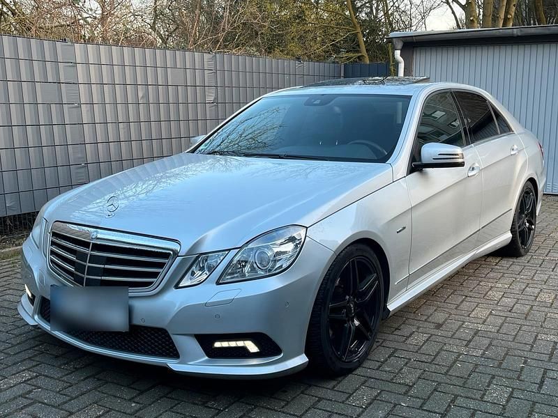 Gebraucht Mercedes E350 Avantgarde 292 PS (214 kW) 2010 Silber Limousine