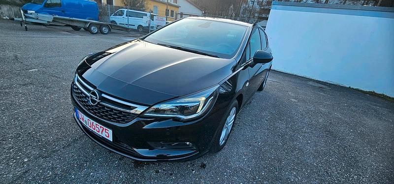Gebraucht Opel Astra 105 PS (77 kW) 2017 Schwarz Kleinwagen
