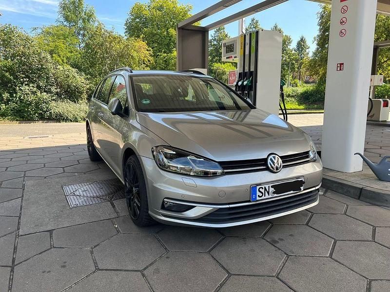 Gebraucht VW Golf VII 116 PS (85 kW) 2018 Silber Kombi