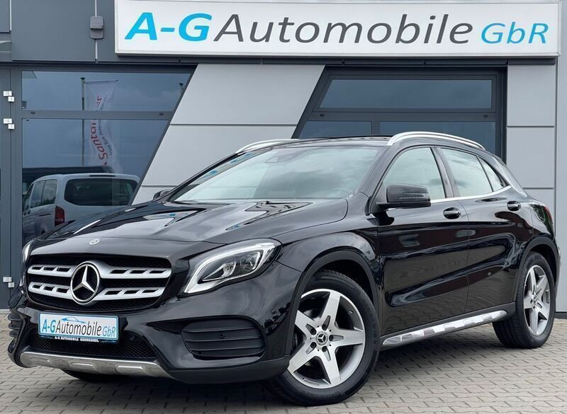 Schwarz Gebraucht 2019 Mercedes GLA200 AMG line SUV | 21.900 € (Superpreis) - Bild 1/4