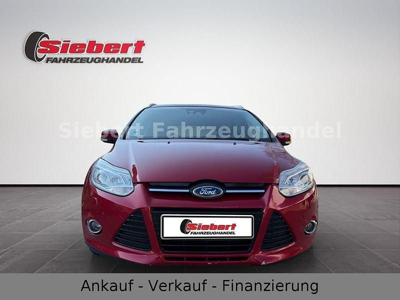 Gebraucht Ford Focus Titanium 163 PS (119 kW) 2014 Rot Limousine
