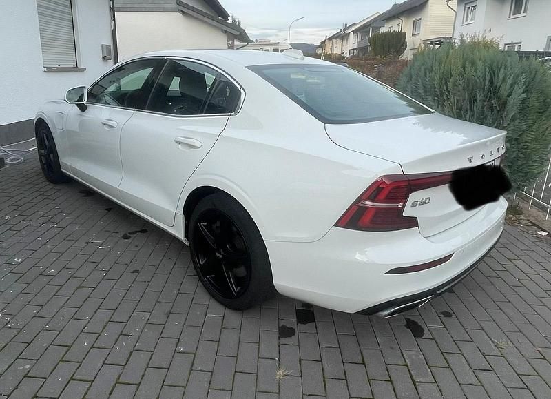 Gebraucht Volvo S60 400 PS (294 kW) 2021 Weiß Limousine