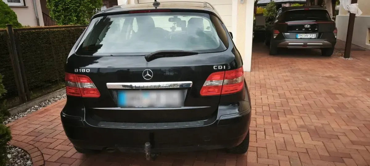 Gebraucht Mercedes B180 109 PS (80 kW) 2008 Schwarz Van / Kleinbus