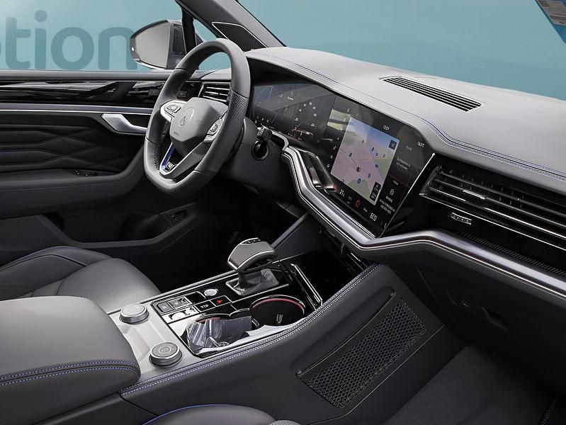 Gebraucht VW Touareg R 462 PS (339 kW) 2025 Grau SUV