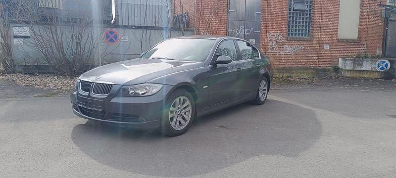 Gebraucht BMW 325 218 PS (160 kW) 2008 Grau Limousine