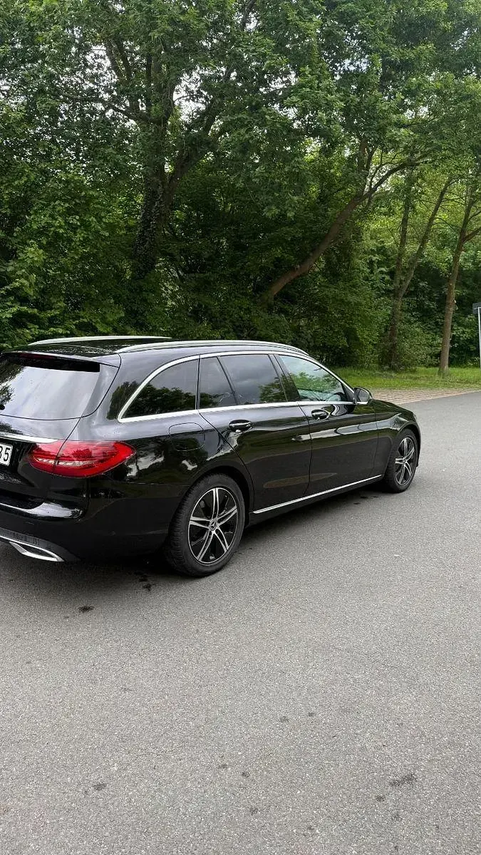 Gebraucht Mercedes C200 150 PS (110 kW) 2019 Schwarz Kombi