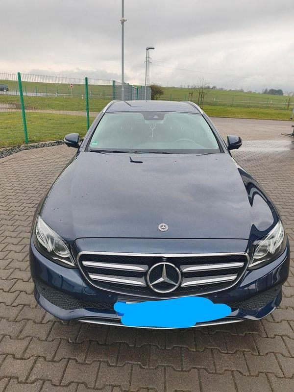 Second-hand Mercedes E200 160 CP (117 kW) 2020 Albastru Break