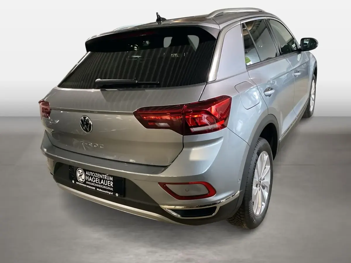 Second-hand VW T-Roc Style 150 CP (110 kW) 2025 SUV