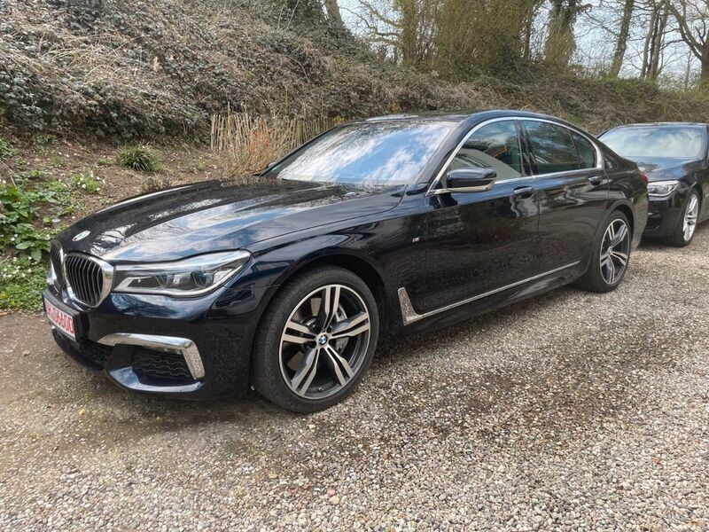 Schwarz Gebraucht 2018 BMW 750 M Sport Limousine | 28.980 € - Bild 1/4