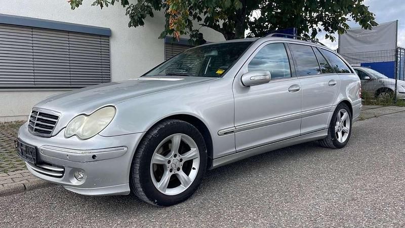Silber Gebraucht 2005 Mercedes C180 Avantgarde Kombi | 3.330 € (Fairer Preis) - Bild 1/4