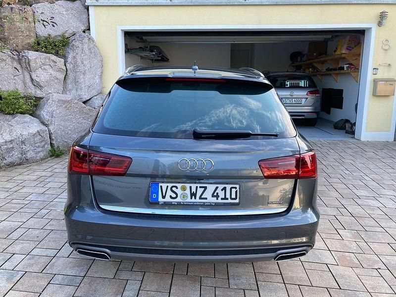 Grau Gebraucht 2017 Audi A6 Kombi | 21.000 € (Superpreis) - Bild 1/4