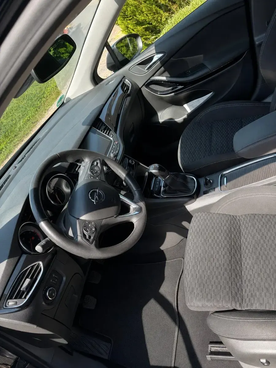 Gebraucht Opel Astra Edition 150 PS (110 kW) 2017 Schwarz Kombi