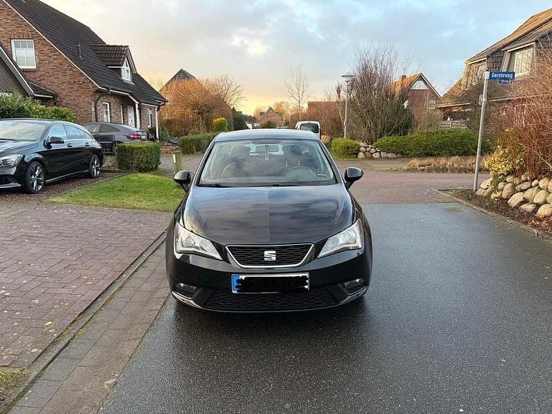 Schwarz Gebraucht 2015 Seat Ibiza Style Limousine | 5.200 € (Guter Preis) - Bild 1/4