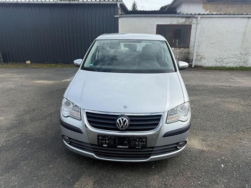 Gebraucht VW Touran Conceptline 105 PS (77 kW) 2010 Silber Van / Kleinbus