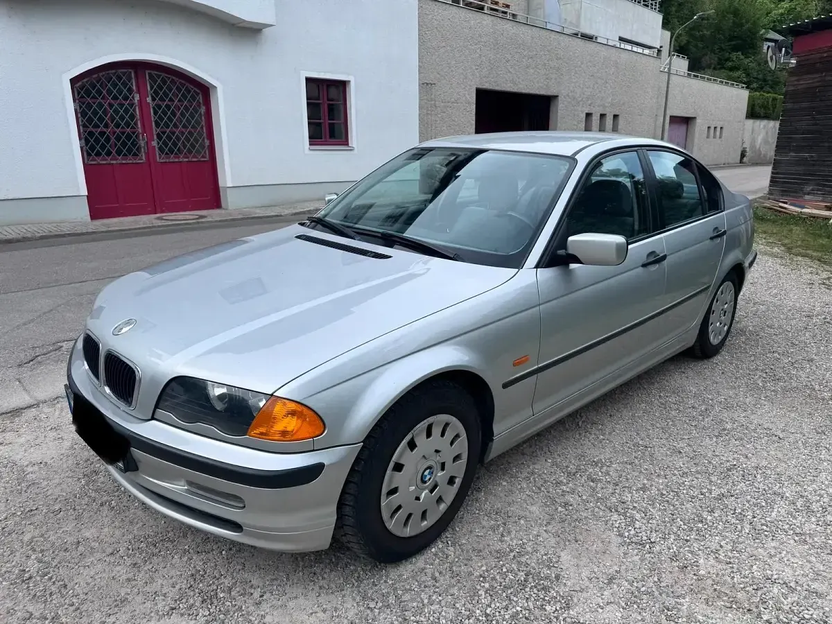 Brugt BMW 318 118 HK (86 kW) 1998 Sølv Sedan