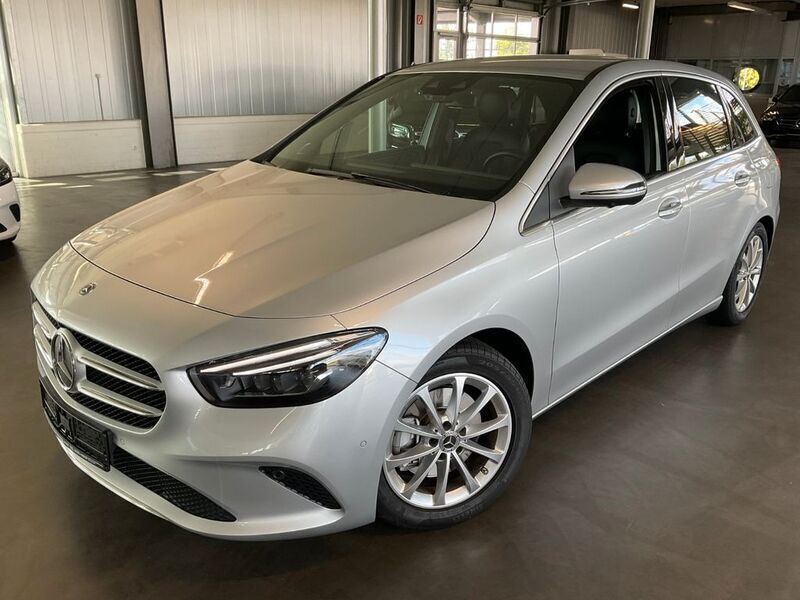 Silber Gebraucht 2020 Mercedes B220 Van / Kleinbus | 28.850 € (Fairer Preis) - Bild 1/4