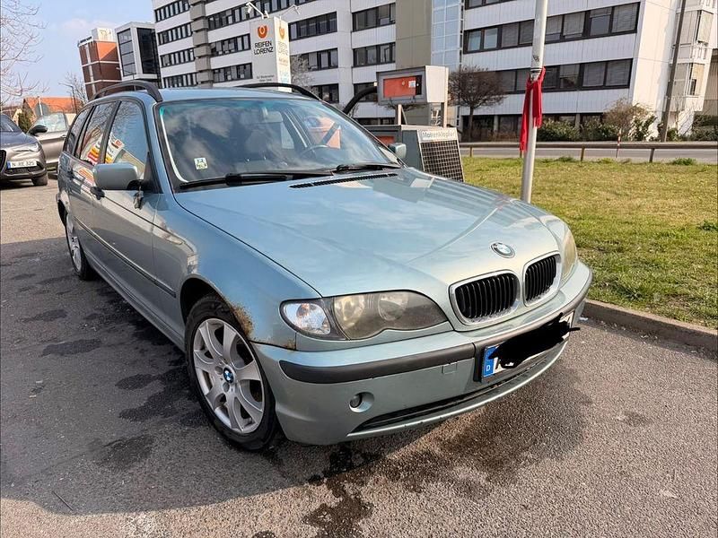 Gebraucht BMW 320 150 PS (110 kW) 2002 Silber Kombi