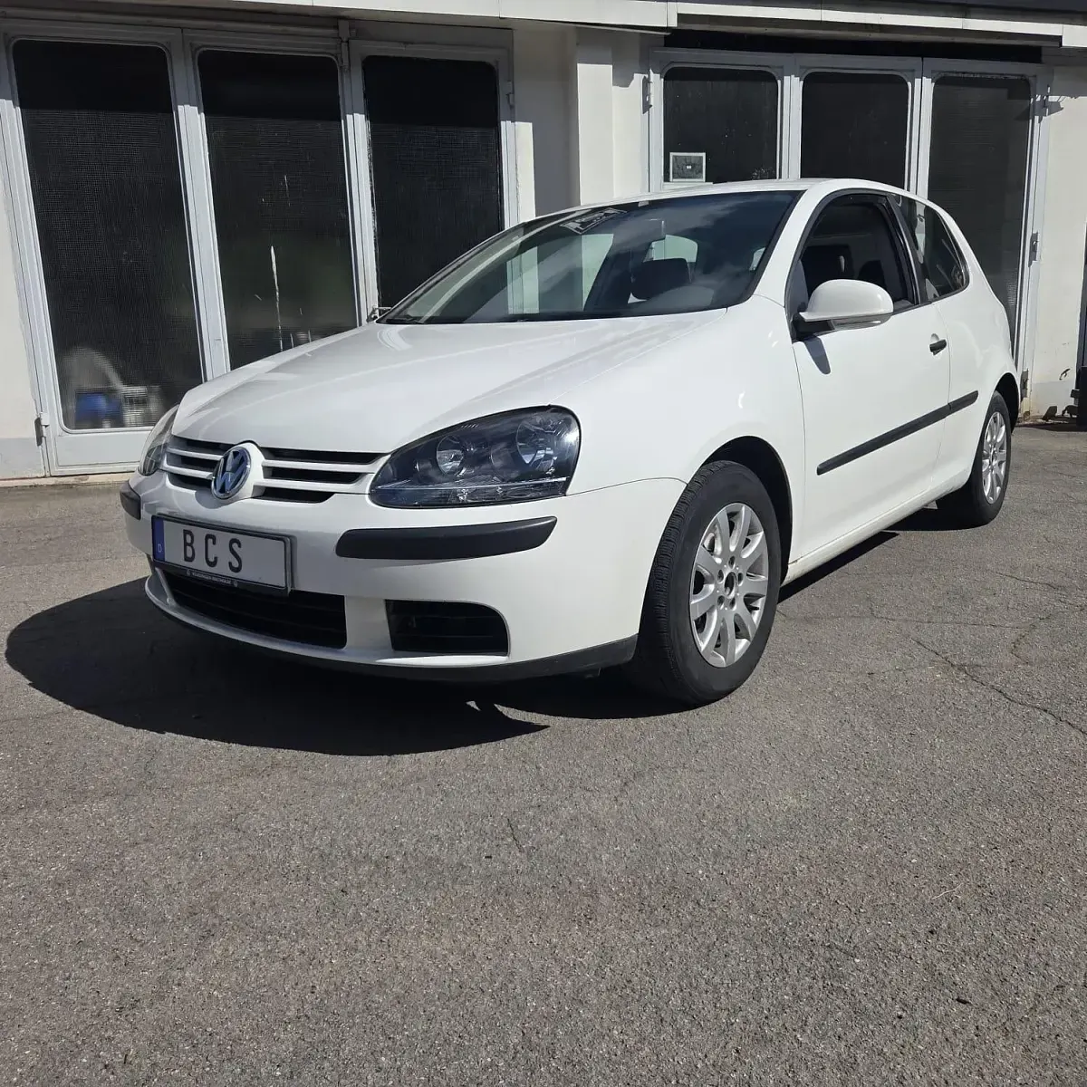 Gebraucht VW Golf V 150 PS (110 kW) 2004 Weiß Kleinwagen