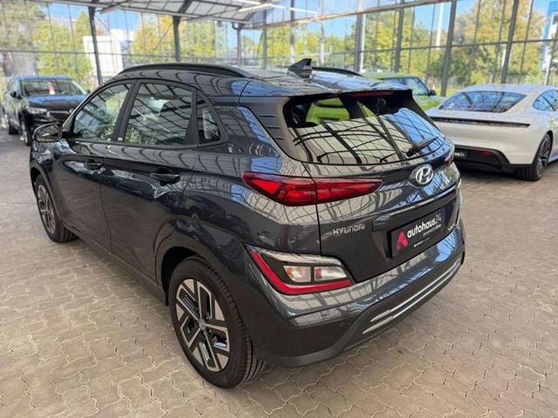 Gebraucht Hyundai Kona Select 100 kW (136 PS) 2021 Grau SUV