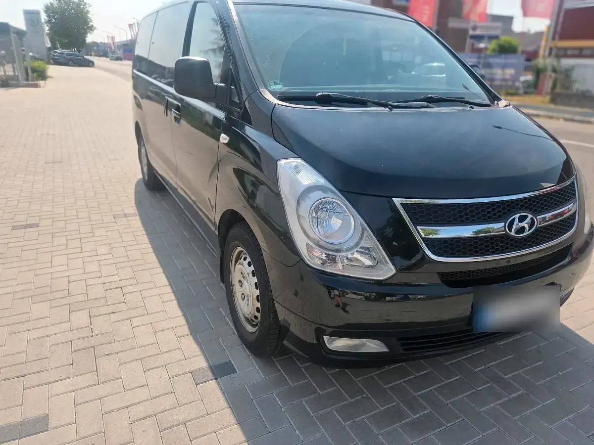 Gebraucht Hyundai H-1 170 PS (125 kW) 2026 Schwarz Van / Kleinbus
